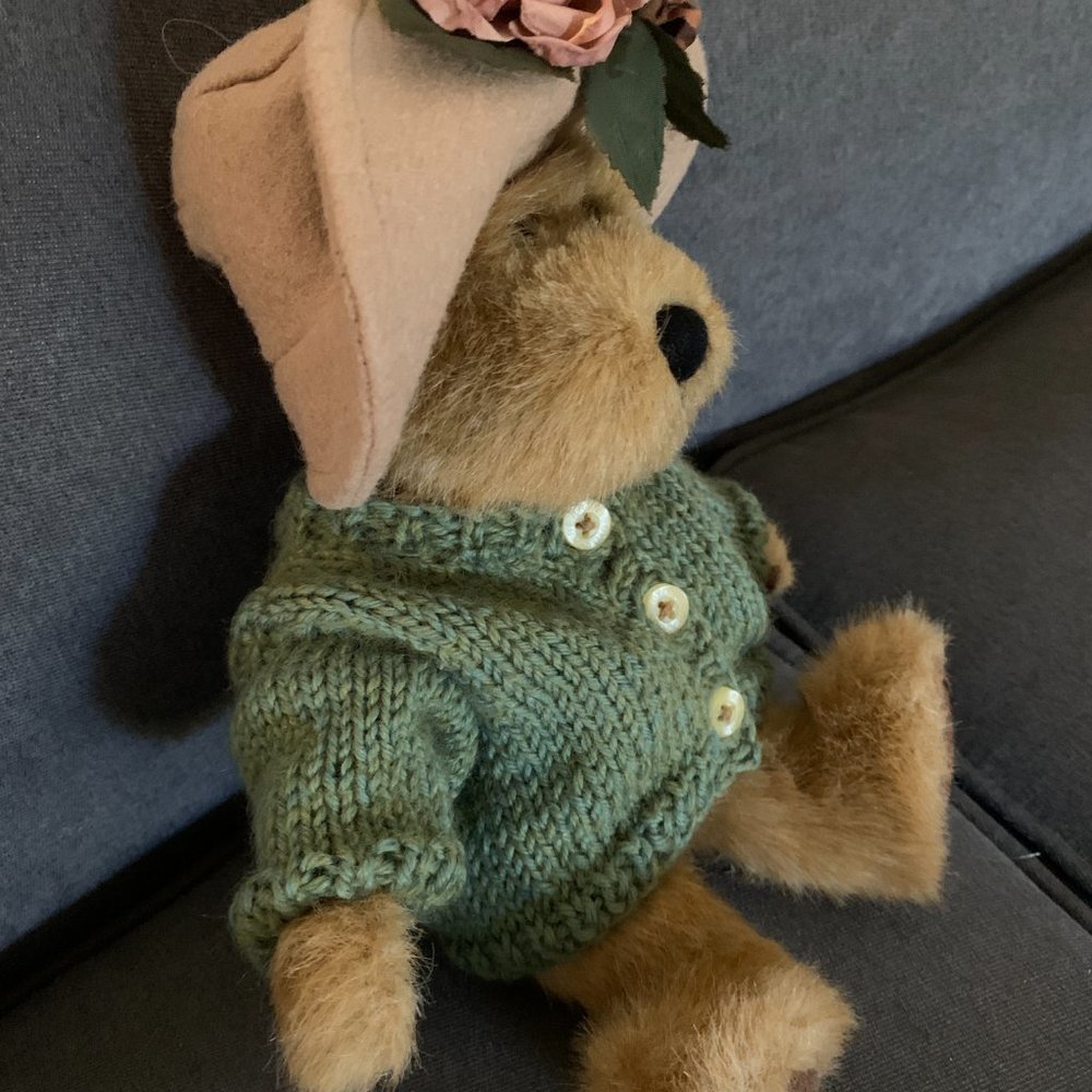 Boyds Bear Cutie with hat and green sweater - Picture 3 of 4